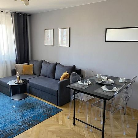 Apartament Emilian Apartment Варшава Екстериор снимка