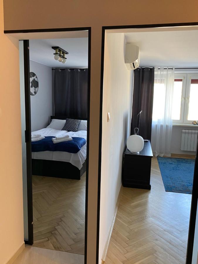 Apartament Emilian Apartment Варшава Екстериор снимка
